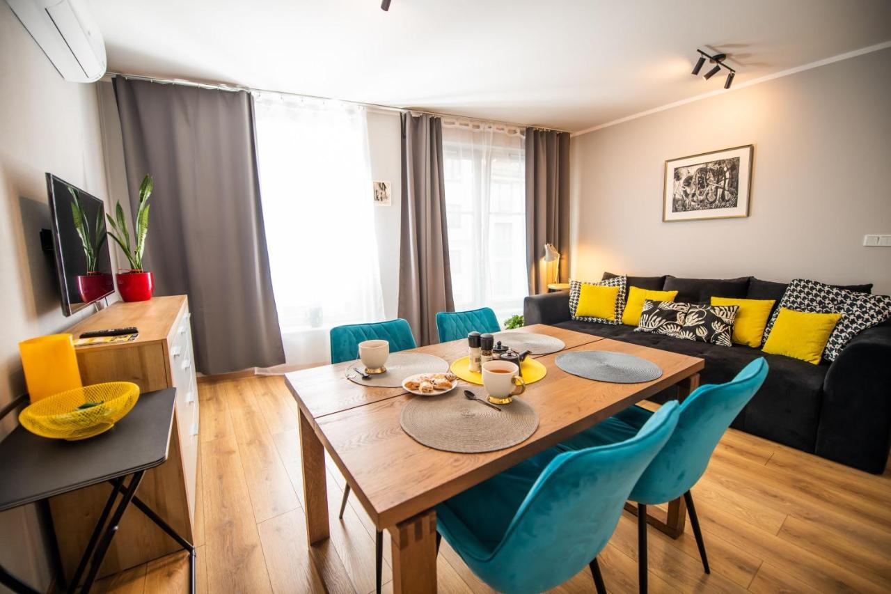 Apartament Miodowa 42 Z Miejscem Parkingowym Krakau Buitenkant foto